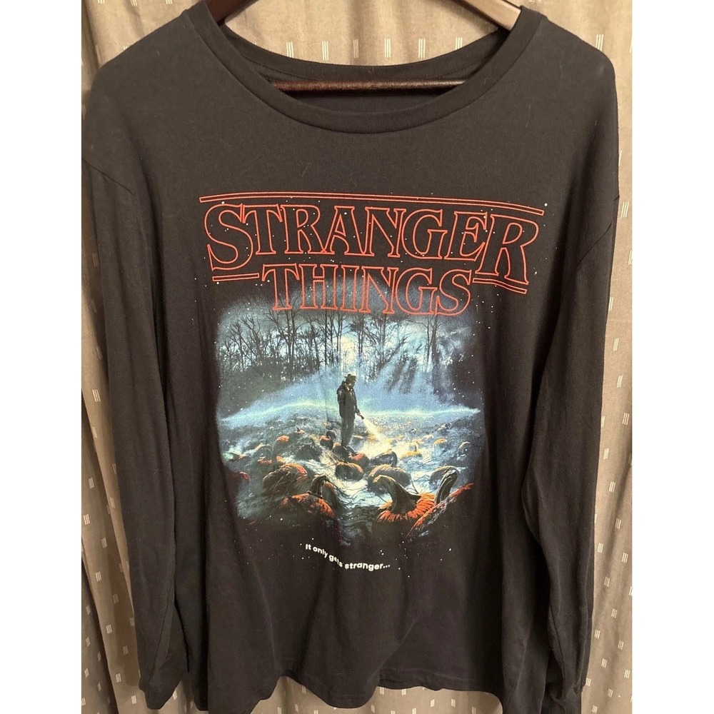 Netflix Stranger Things Hopper Pumpkin Patch Long Sleeve Graphic Tee XL Black